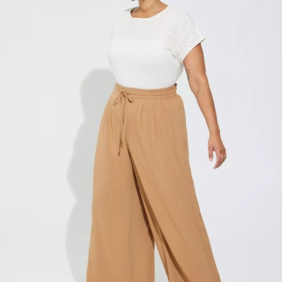 TORRID - Cotton Eyelet Inset Dolman Short Sleeve Tee Torrid size 3 (22-24) - Picture 2 of 6